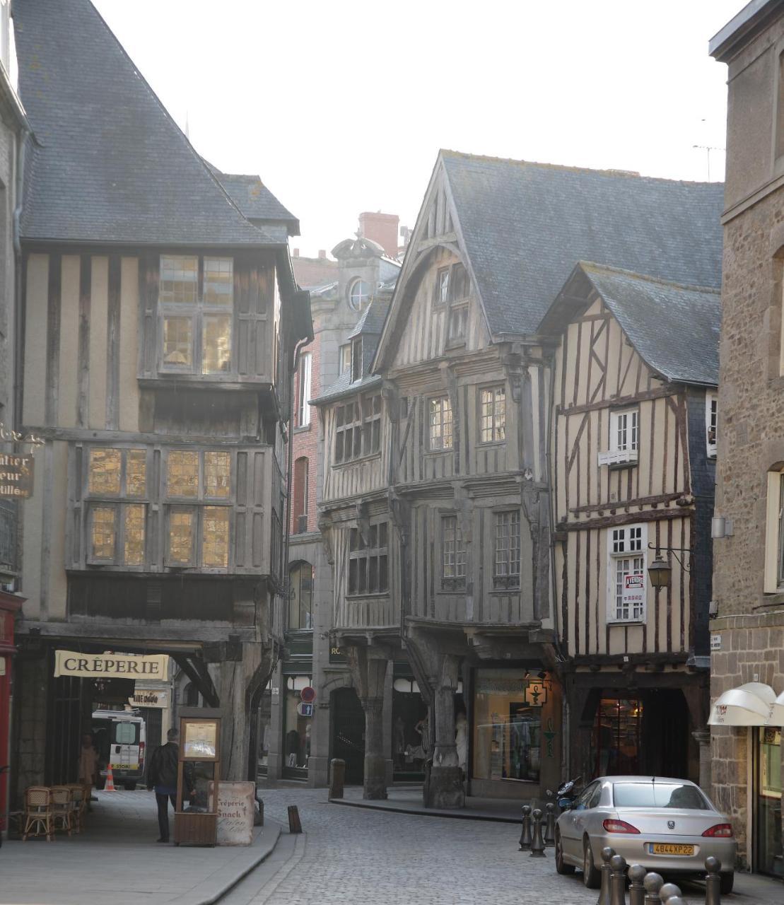 Le Medieval - Hotel Le Challonge Dinan Exterior foto